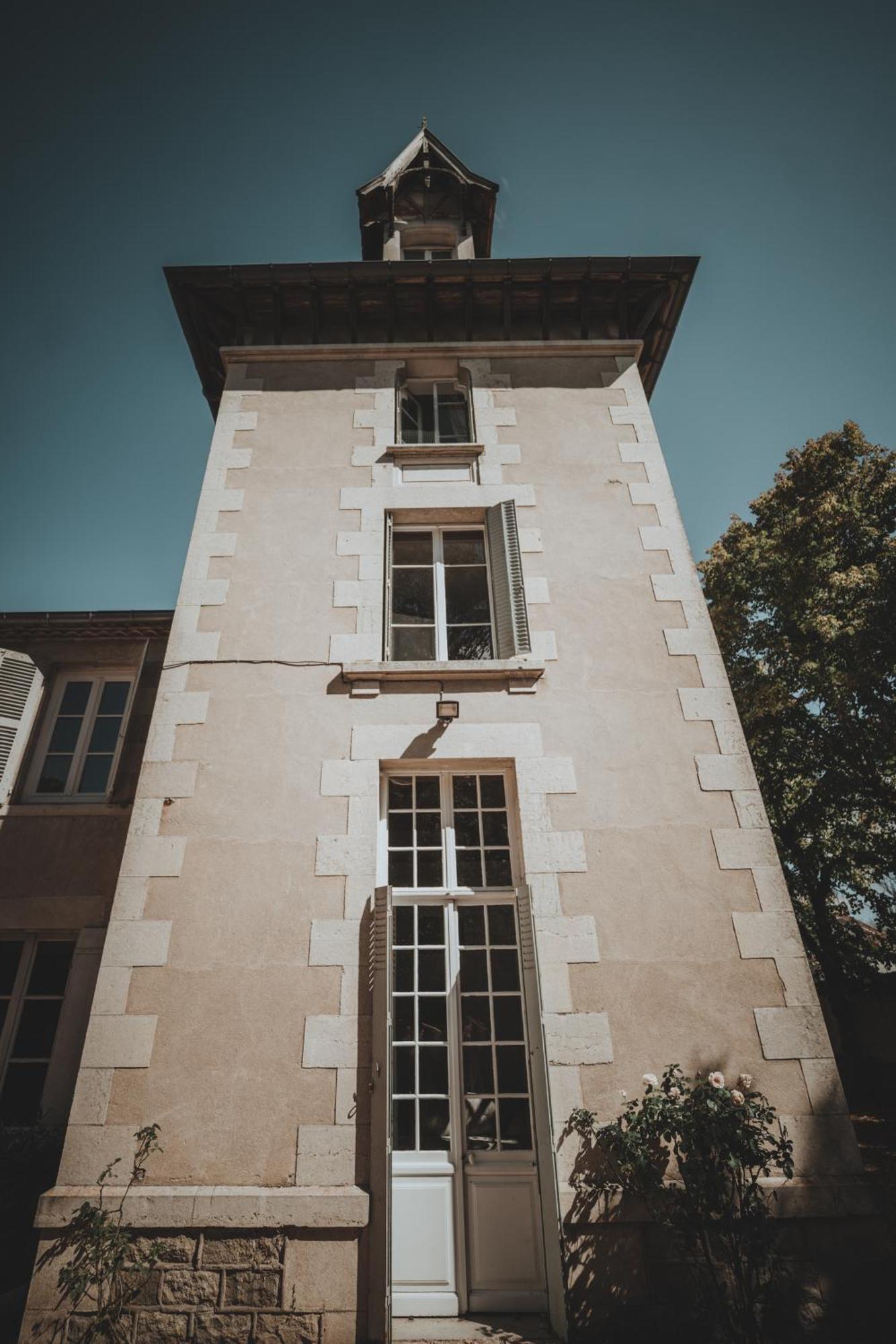Chateau Du Guerinet Saint-Priest-Bramefant Exterior photo